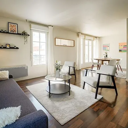 Magical Residence, Le Cour Royal Near Disneyland Paris, Just 5 Min Away ! Chessy (Seine-et-Marne)